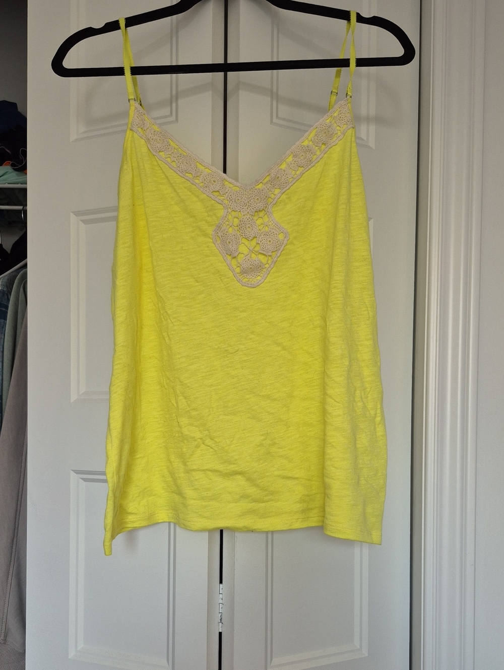 American Eagle Outfitters Yellow Lime Lace-Trim Camisole Xl 2013